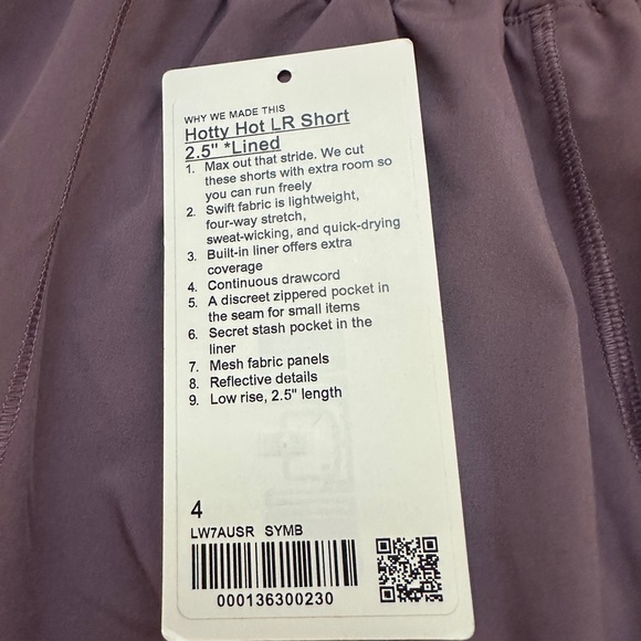 lululemon hotty hot short - Picture 3 of 4